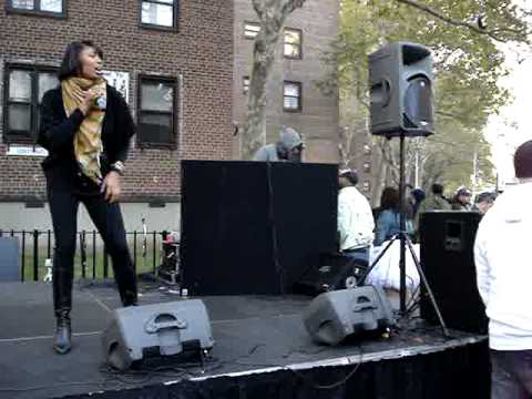 Keishera performing @ NYC ING Marathon '08