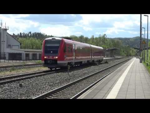 Züge [RE,RB] in Neuhaus[Pegnitz]+ BÜ km 34,6 Abschnitt: Hohenstadt(Mfr)-Vorra(Pegnitz) am 02.05.2020