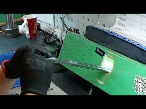 Za drzwiami Fabryki Broni w Radomiu