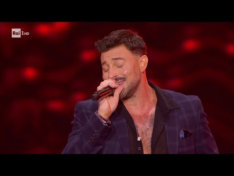 Blue con "One love" - Arena Suzuki dai 60 ai 2000 - 27/09/2023