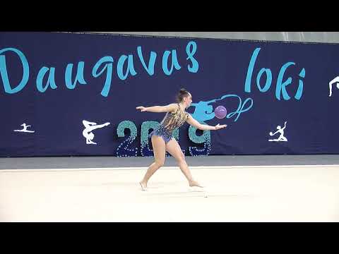 Anastasija Kamela ball