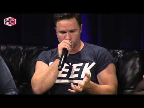 Scott Porter BEATBOXER! | Nerd HQ 2015 Highlight
