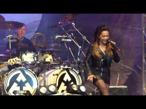 ARAKAIN + Lucie Bílá - Metalománie (Banská Bystrica 6. 7. 2019)