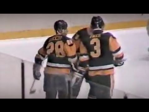 Mark Recchi Scores a Short-Handed Highlight Goal for Muskegon (1989)