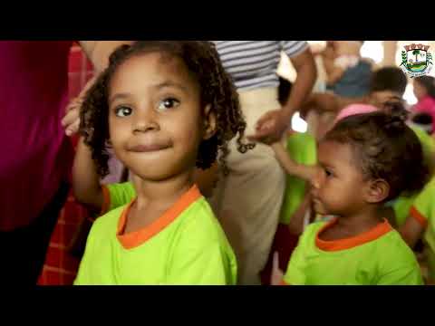 Comemoração ao dia das mães na Escola Rosa Camacho.