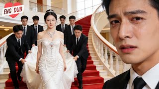 Hij heeft mij, een doodgewone man, verlaten voor een rijke man op wie hij verliefd was, zonder te weten dat ik de dochter van de grootste zakenman ben!