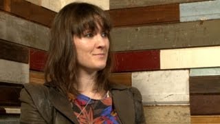 Cate Le Bon Interview: Indie Artist&#39;s Country Roots, &#39;Cyrk&#39; Album Discussed in Interview