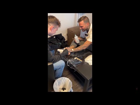 Niko radiotop40  Tätowiert🤣 Kontra k vor Konzert in Erfurt | Lustige momente (2.12.2022)