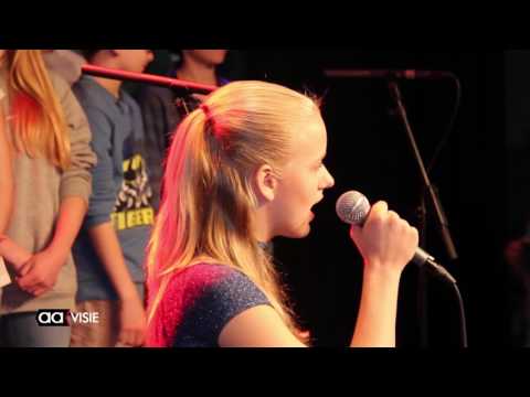 Het Noordik huldigt The Voice Kids winnares Esmée