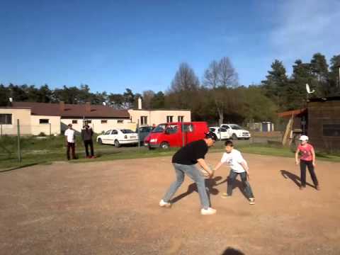 freebasket - Lee Skinner vs Maxim+Marketka Amazing! Nice :)