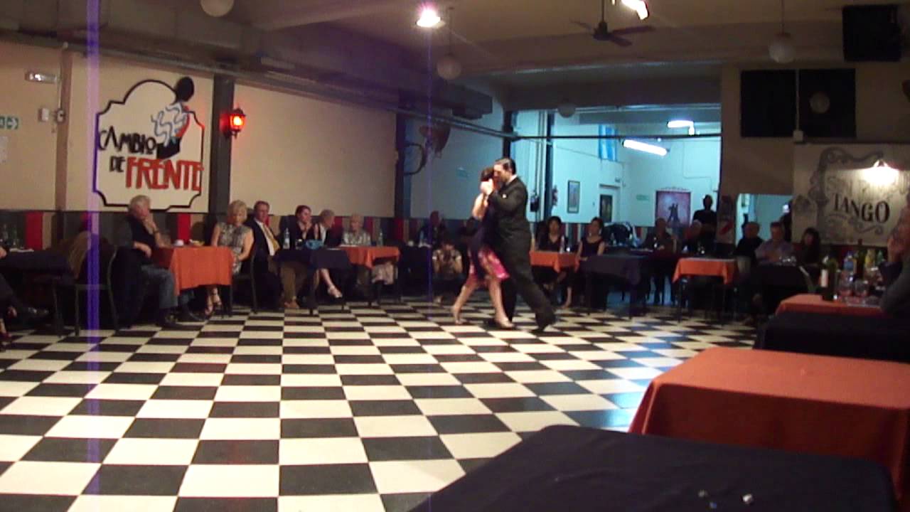 Sin Rumbo, bailan Florencia Borgnia y Marcos Dario Pereira 2/3