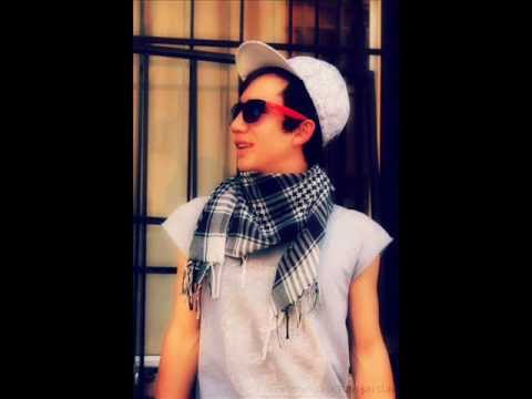 Roger - Kırmızı Peçe