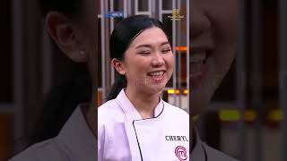 Download lagu ARIEL BINGUNG CARA MENYANTAP HIDANGAN CHERYL 🤣 | #Shorts mp3