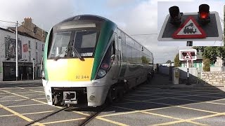 preview picture of video 'Railway Crossing - Wexford Town, Ireland'