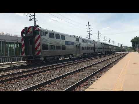 Metra 8577 goes pass Clarendon Hills