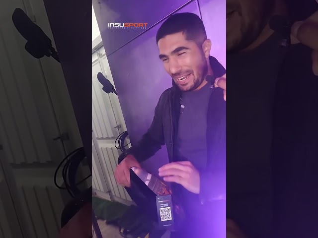 Vídeo relacionado con LINFORMAL Cojín Personalizado Fútbol - Diseño Doble Cara con Relleno Incluido - Regalo Original Aficionados del Fútbol - Regalo Camiseta Equipo Fútbol - Deportivo 40x40