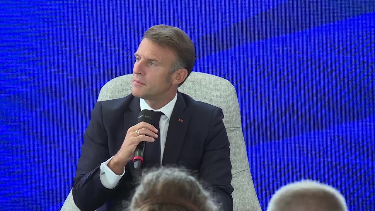 Macron acelera consultas para nomear primeiro-ministro na França | AFP