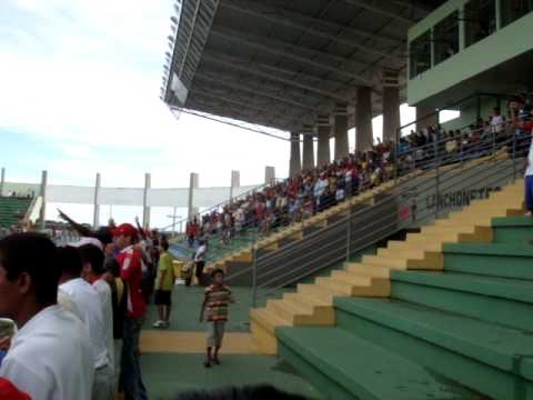 Gol do Araguaína da goleada sobre o Palmas
