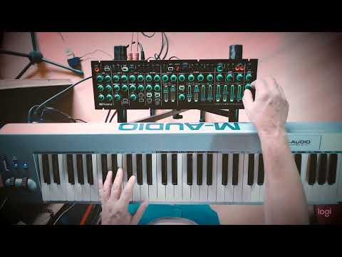 Roland System 1m Improvización y síntesis de sonido