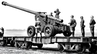 Download the video "Sowjetische Festungsingenieure vertrauten auf 2,5-Meter Betonverteidigung — Bis Karl-Geräts 2..."