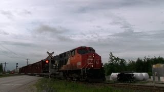 preview picture of video 'CN 2310 at Brechin (29JUN2013)'