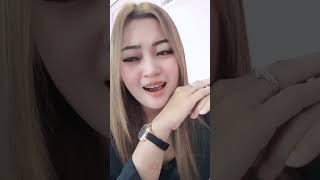 Download lagu 𝘼𝙋𝘼 𝙆𝘼𝘽𝘼𝙍𝙆𝘼𝙃 𝙀𝙉𝙂𝙆𝘼𝙐 𝘿𝙄𝙎𝘼𝙉𝘼? 💞 𝘼𝘿𝙃𝙀 𝙐𝙎𝙒𝘼𝙏𝙐𝙉 mp3