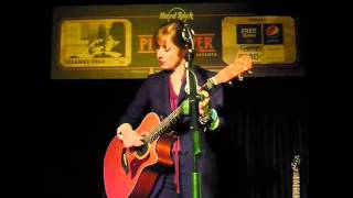 Suzanne Vega - New York is a woman