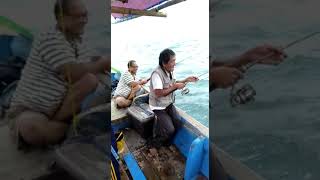 preview picture of video 'Mancing tenggiri.di Tanjung pakis.bersama kapten Aep.'