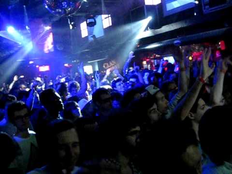 Surkin playing 'In The Zone' @ Institubes Festival 9-4-2010