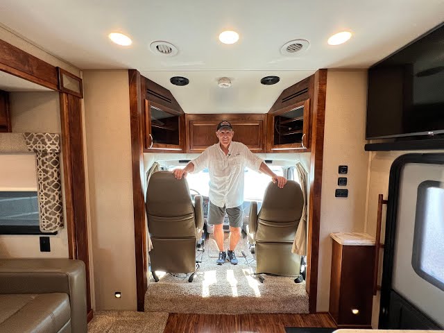 Preview image of 2018 Renegade Verona 36VSB (17U210943) youtube video