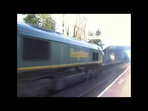 #150: Freightliner Class 66620 passes Acton Bridge (01/02/14)