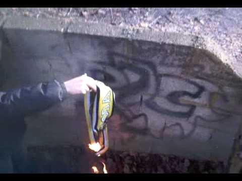 Roda sjaal in de fik steken..