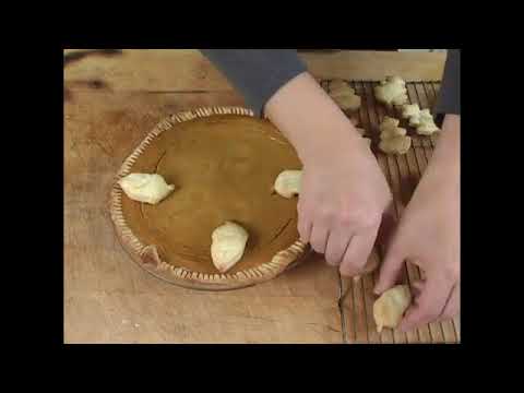 Decorating Pumpkin Pie