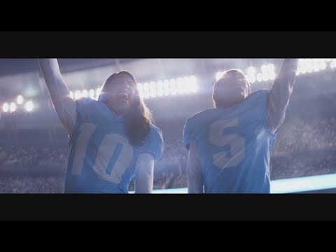 ファーストルック。シークレットデオドラントのスーパーボウル広告では、強い女性たちがフィールドに立つ (First Look: Strong Women Take the Field in Secret Deodorant's Super Bowl Ad)