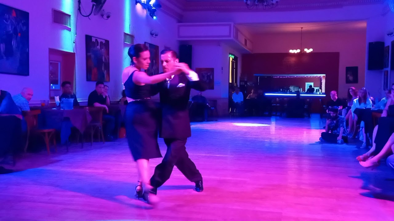 Video thumbnail for Yanina Quiñones y Neri Piliu en Pipí Cucu Milonga 7/1/22