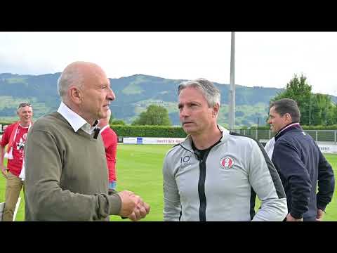 Aufstieg geschafft: FCRJ Trainer David Sesa nach dem Spiel