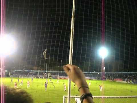 "Vamos la viole!" Barra: La Banda Marley &bull; Club: Defensor