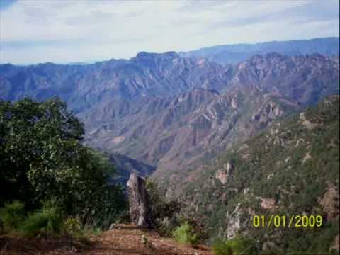 crusando cerros y arroyos_Los Cuates de Sinaloa