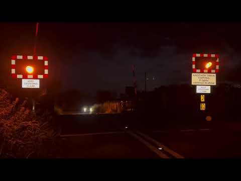 (Night Mode Alarms) Late Evening Trains at Pirton Level Crossing (Worcestershire) 18/07/2024