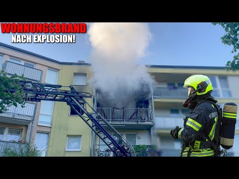 [WOHNUNGSBRAND NACH EXPLOSION!] - Starke Rauchentwicklung | 2 Verletzte | Feuerwehr Neuss -