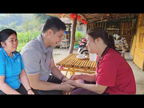 Hang's mother's attitude towards Chuc had completely changed, which made them very happy.