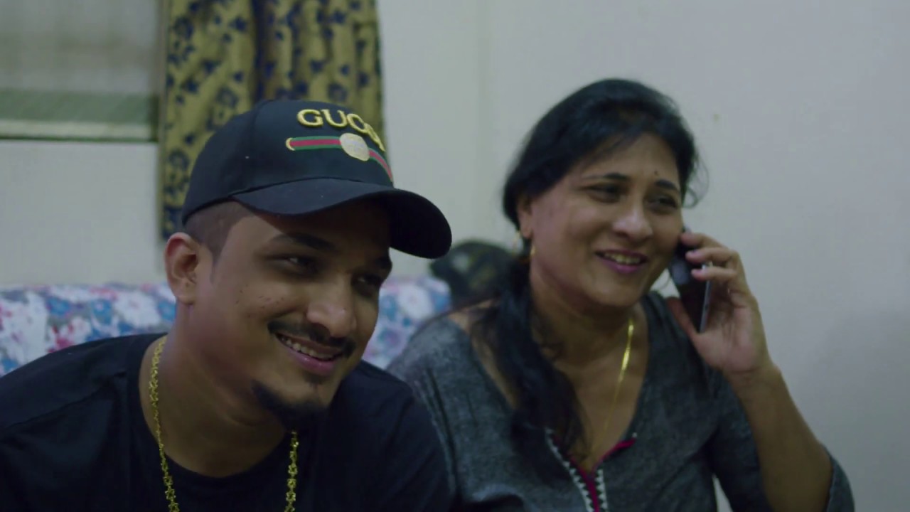 Gully Life – The Story of DIVINE | DIVINE and his mother