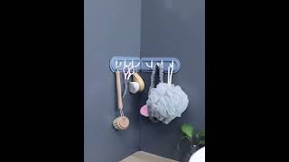 Nástěnný rohový věšák s háčky – šedý