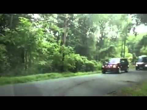 satmar rabbi arriving to visit the boys camp