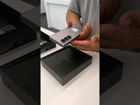 Samsung's big folding fold6 Starry night silver is out of stock #Samsungzfold6 Fold  Samsung #shorts