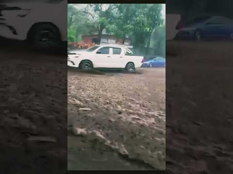 Fuerte crecida afectó el desvío de Ozatlán, Usulután por lluvias