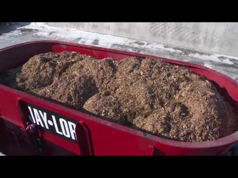 Jaylor 5275 TMR Mixer Dairy Ration Demo