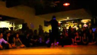 MARIA INES BOGADO Y SEBASTIAN JIMENEZ EN LA MILONGA 10 02/04