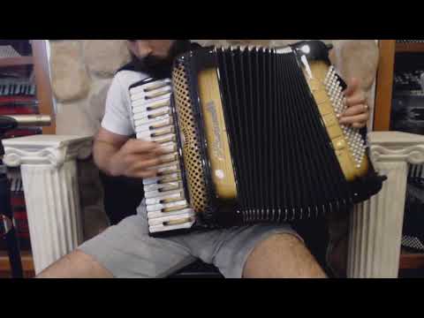 OTTASUPTSHSB - Sunburst Ottavianelli Superior Trentasette Piano Accordion LMMH 37 96 $4499