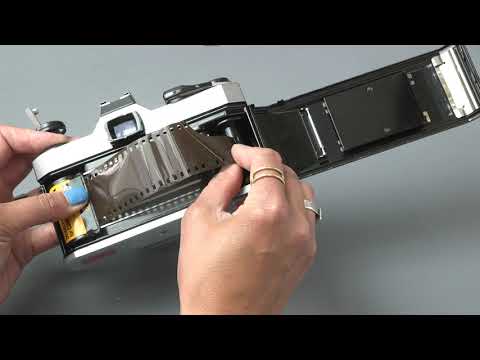 Loading 35mm Film in Pentax K1000